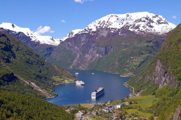 Live Webcams of Geirangerfjord in Norway - Mako Trav